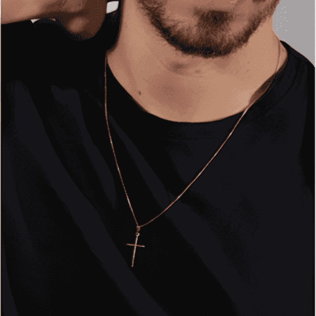 ✝️ FaithGold™ – Corrente Masculina Veneziana com Pingente de Cruz Banhada a Ouro 18K