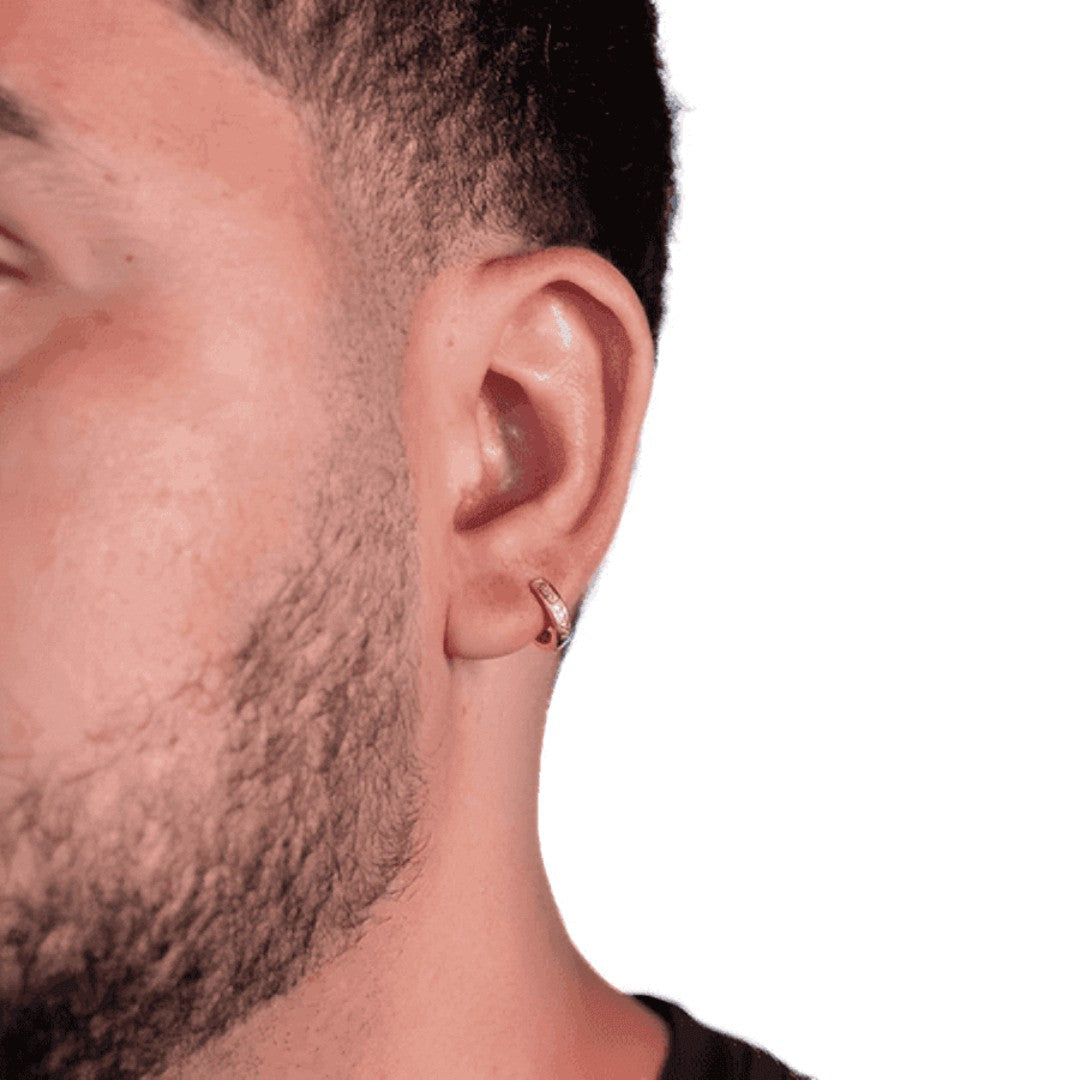 💍 LuxZir™ – Brinco Argola Cravejada com Zircônia Banhada a Ouro 18K