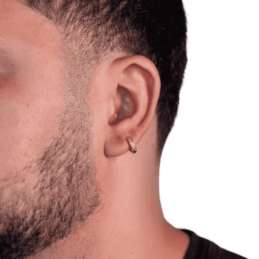 💍 LuxZir™ – Brinco Argola Cravejada com Zircônia Banhada a Ouro 18K