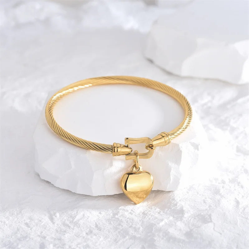 Pulseira Feminina Golden Heart Coração Aço Inoxidável Banhada Ouro 18k