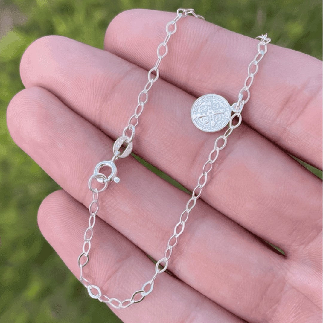 ✨ DivineProtect™ – Pulseira Feminina de Prata 925 com Medalha de São Bento