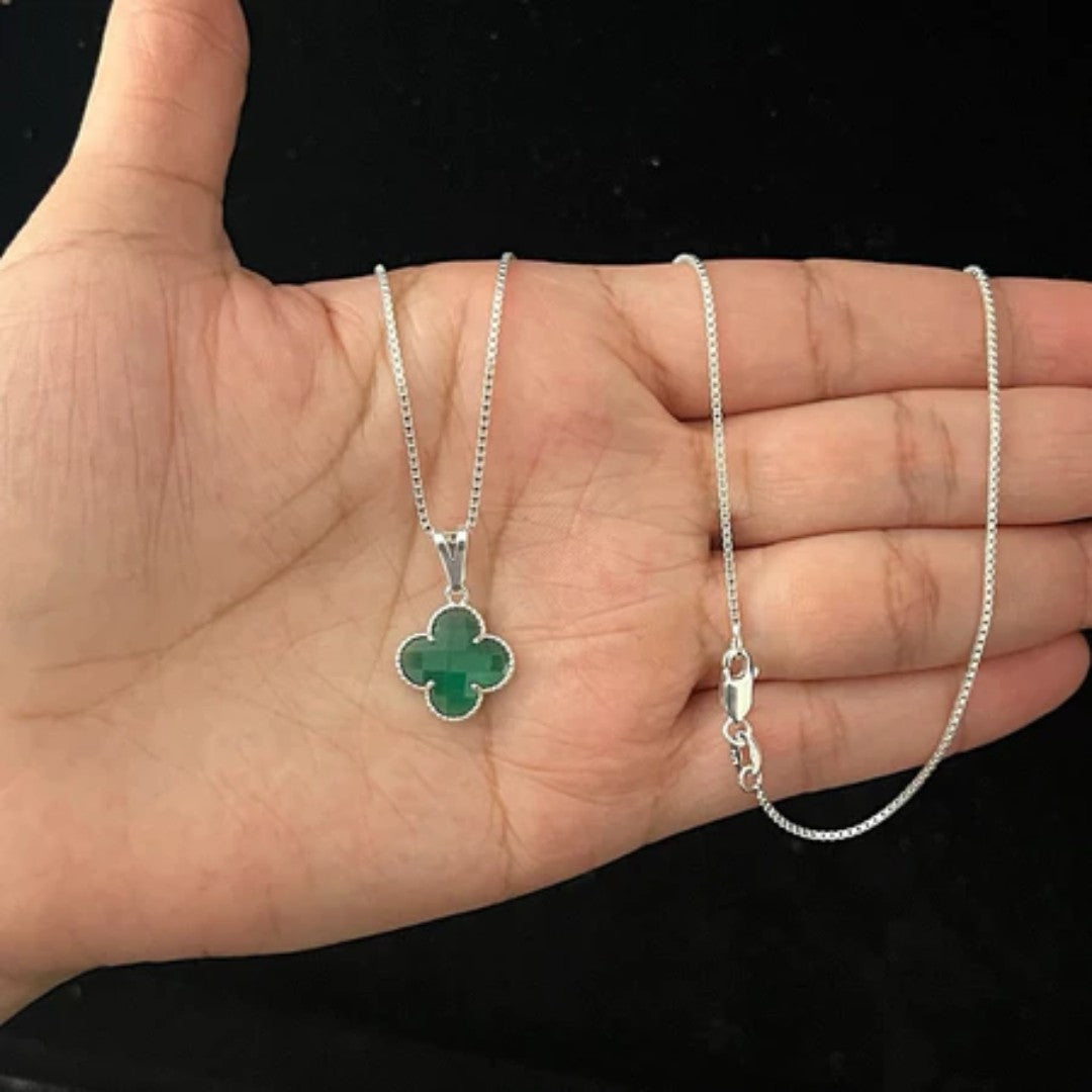 🍀 FortunaSteel™ – Corrente Masculina em Prata com Pingente de Trevo da Sorte