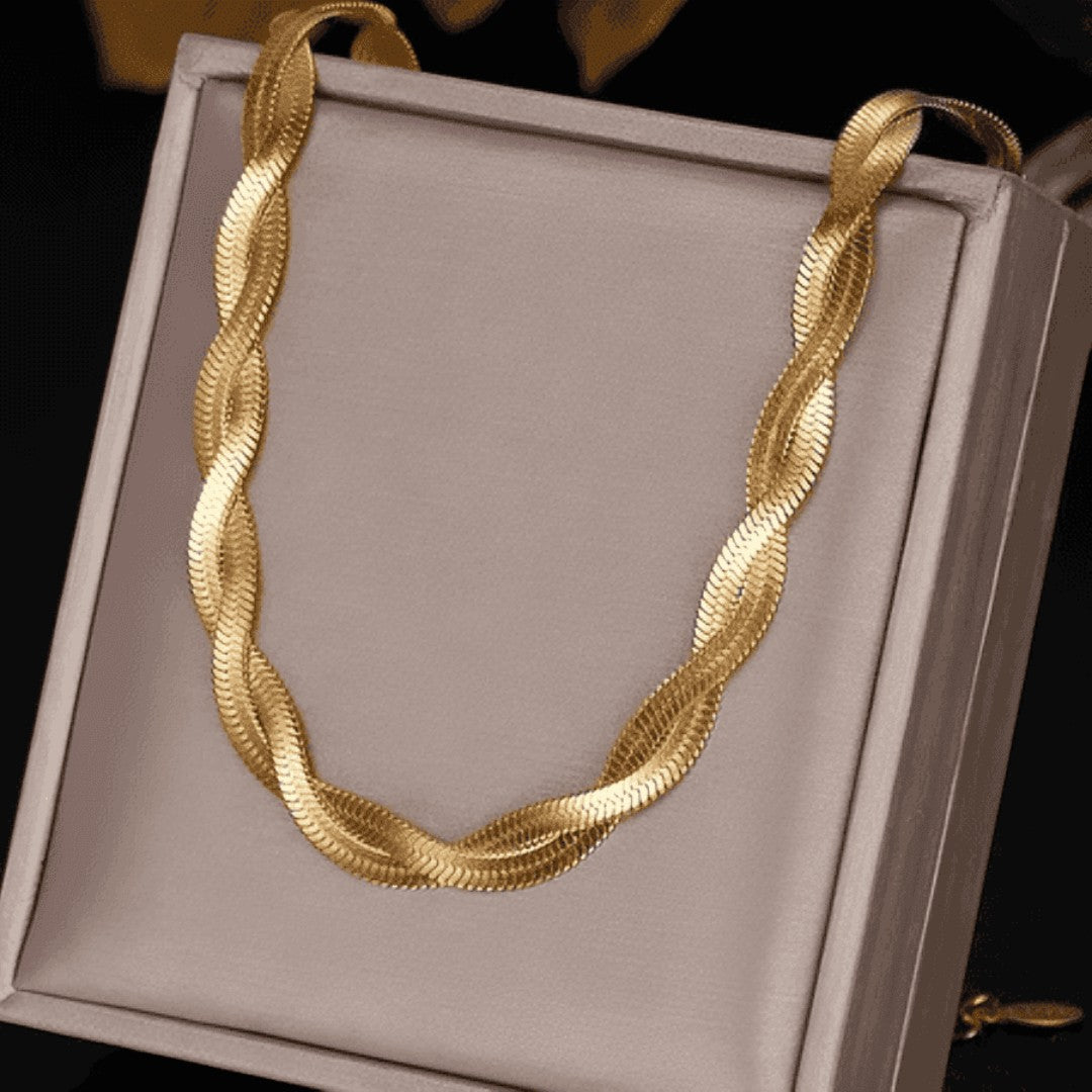 💎 Douré™ – Colar Feminino Duplo Banhado a Ouro 18K em Aço Inoxidável
