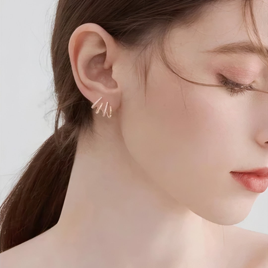 💎 GeoShine™ – Brincos Geométricos com Revestimento em Ouro/Prata e Zircônia